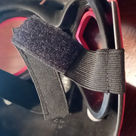 2010 Hasbro Marvel Ultimate Spiderman Web Warriors Black & Red Mask - Picture 4 of 7